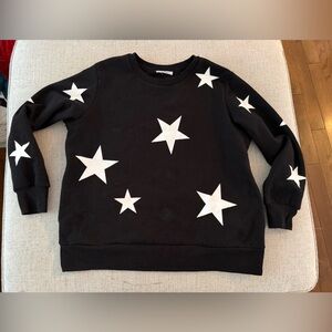 Zenana Outfitters Black and White Star Sweatshirt